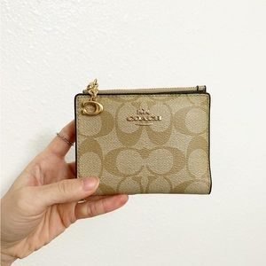 Coach Snap Wallet in Signature Canvas